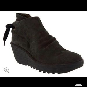 NWT FLY LONDON booties - oil suede